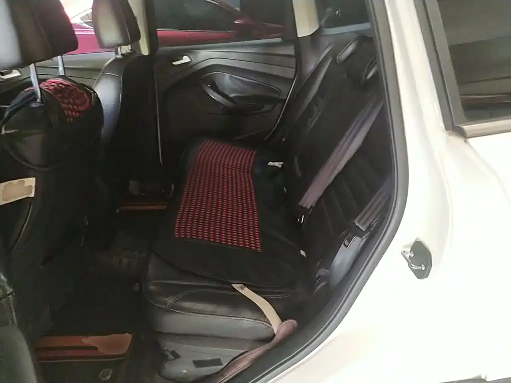 Ford Kuga 2015 — фото 14