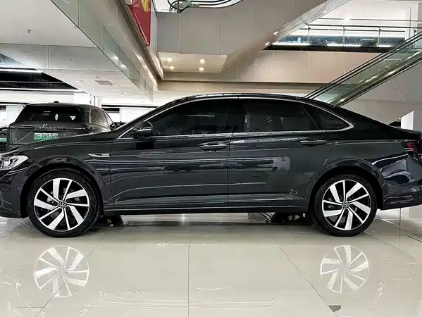 Volkswagen Sagitar 2025
