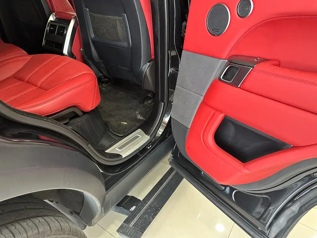 Land Rover Range Rover Sport 2015 — фото 11