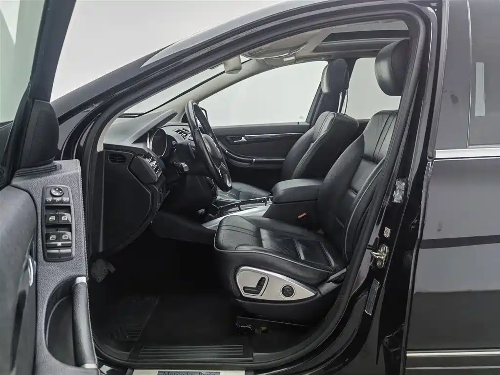 Mercedes-Benz R-Class 2017 — фото 10