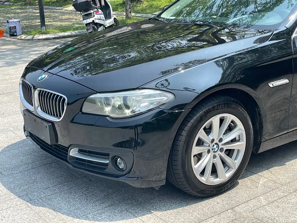 BMW 5 Series 2016 — фото 22
