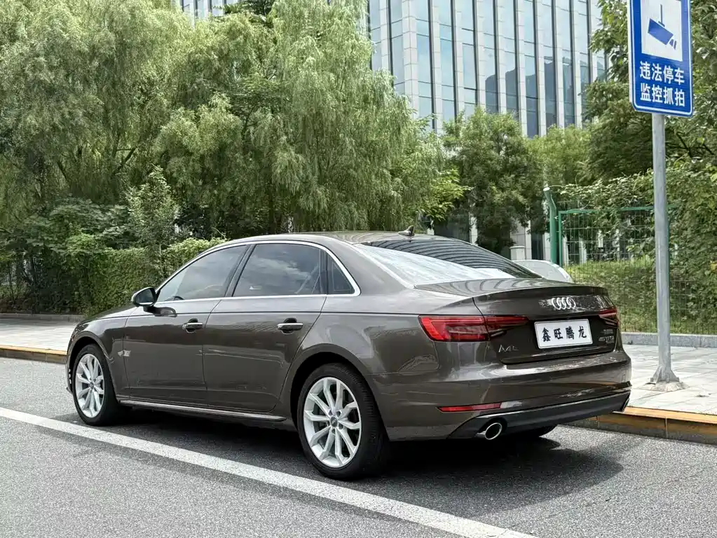 Audi A4L 2017 — фото 15
