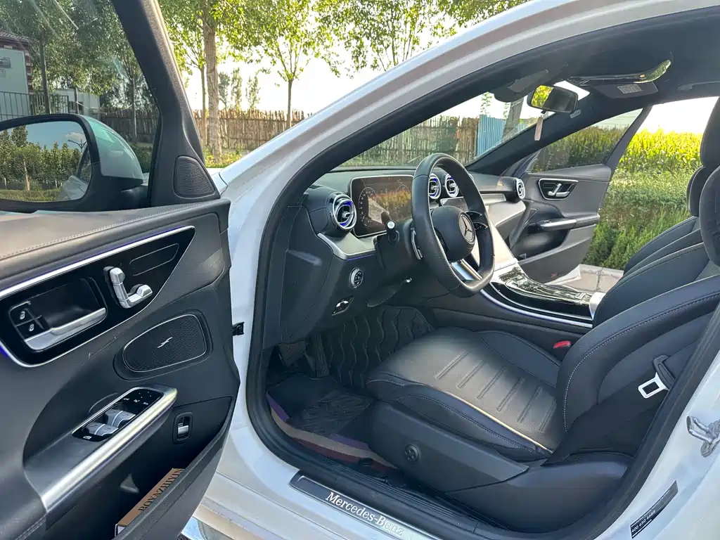 Mercedes-Benz C-Class 2023 — фото 21
