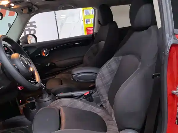 MINI MINI 2018