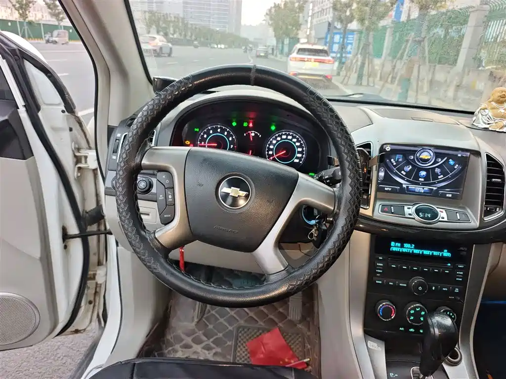 Chevrolet Captiva 2016 — фото 11