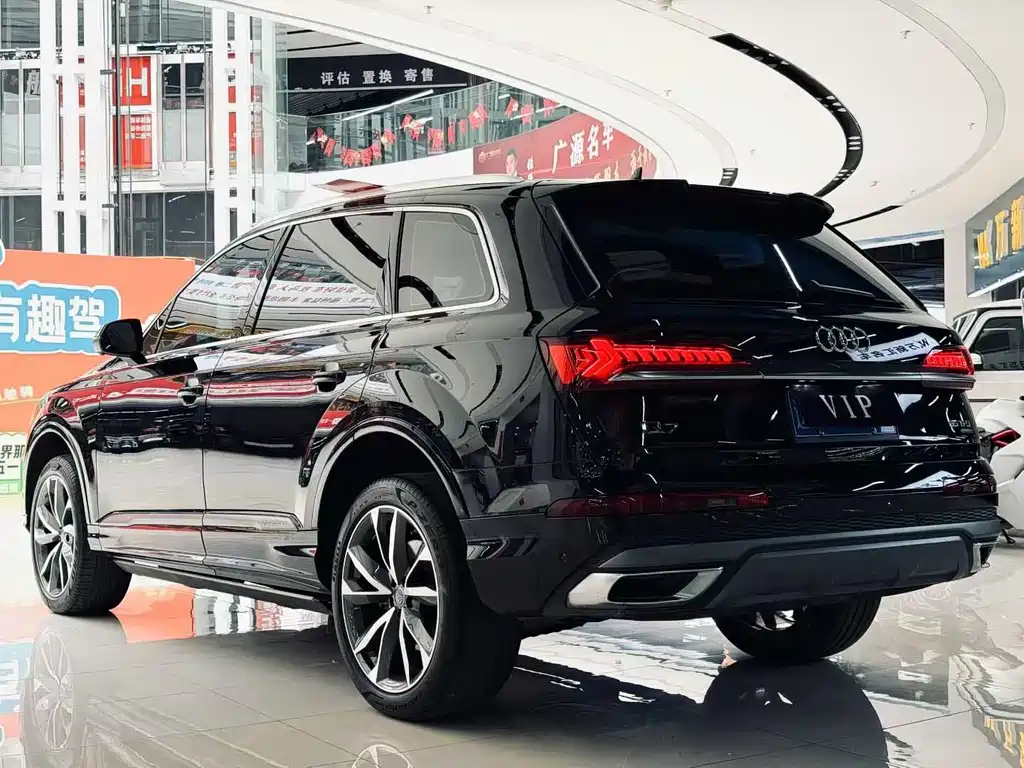 Audi Q7 2020 — фото 3