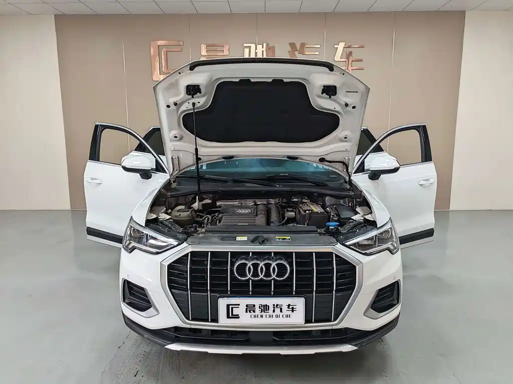 Audi Q3 2021 — фото 15