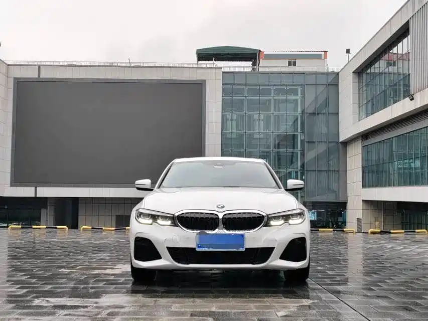 BMW 3 Series 2022