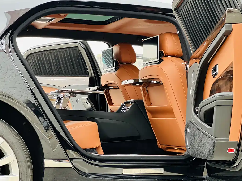 Bentley Mulsanne 2017 — фото 7