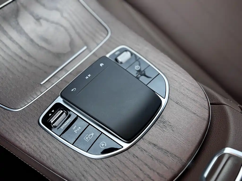 Mercedes-Benz E-Class 2023 — фото 20