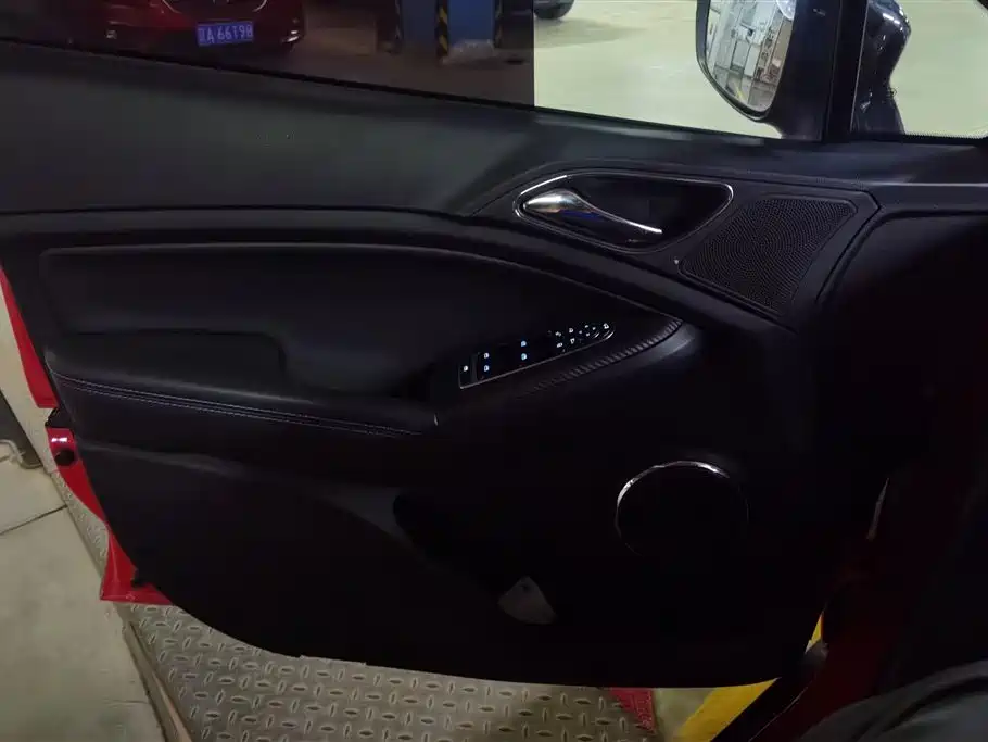 BYD Yuan EV 2018