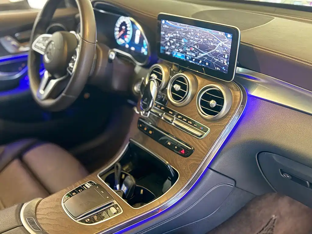 Mercedes-Benz GLC 2019 — фото 16