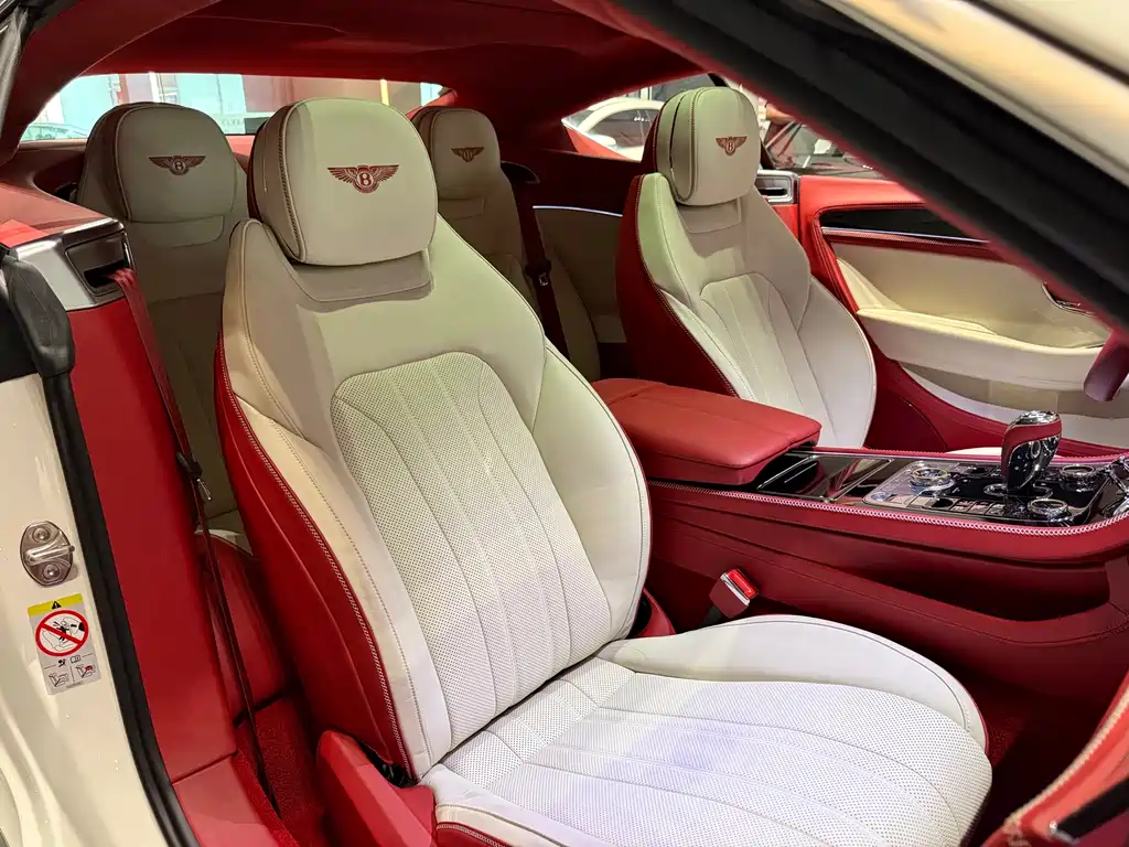 Bentley Continental 2023 — фото 12