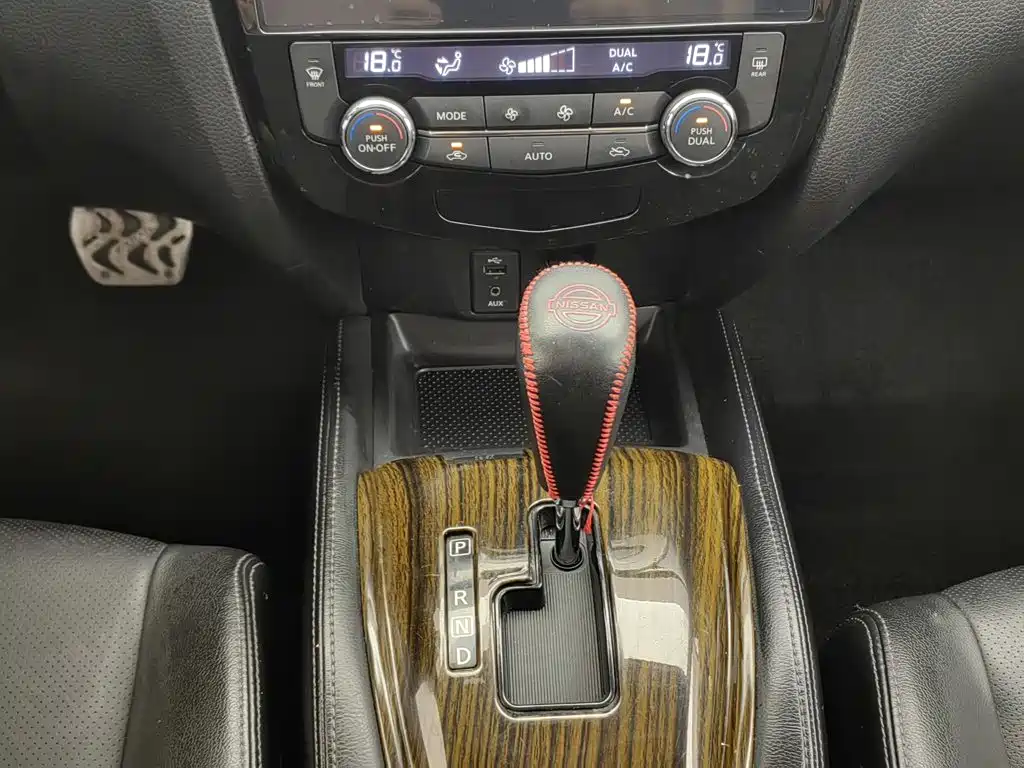 Nissan X-Trail 2015 — фото 13