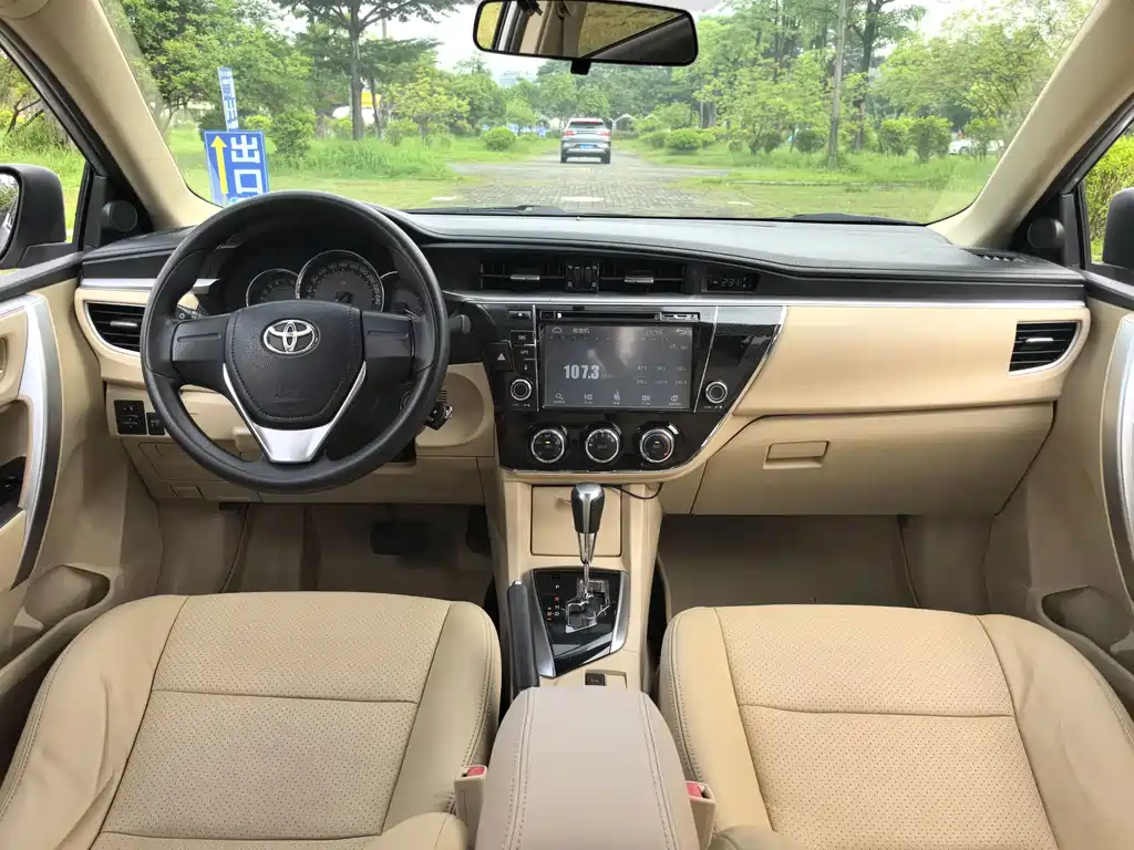 Toyota Corolla 2015 — фото 6