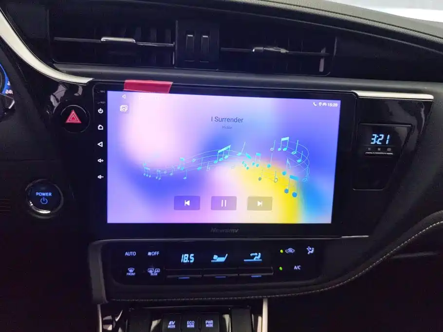 Toyota Corolla 2018 — фото 13