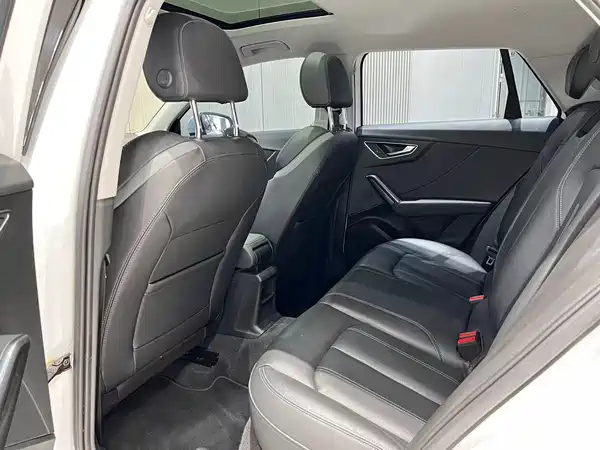 Audi Q2L 2023