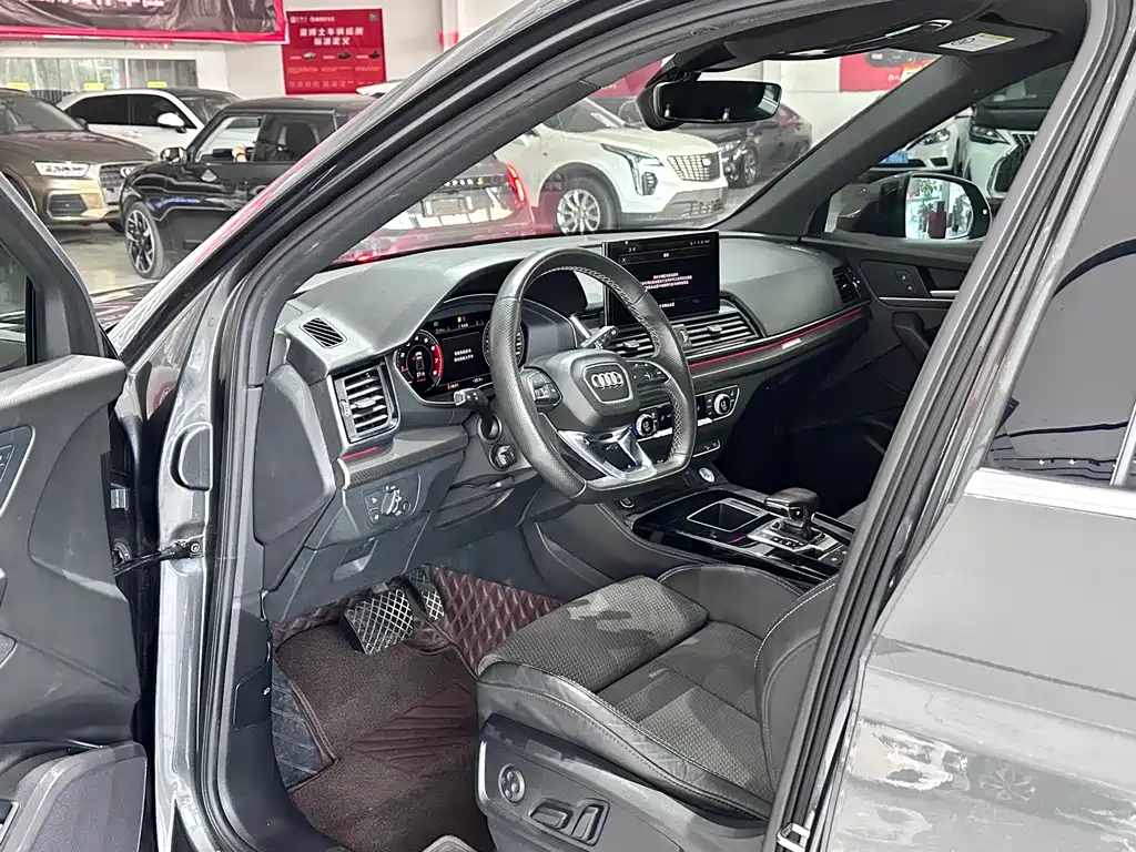 Audi Q5L Sportback 2021 — фото 4