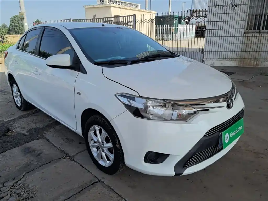 Toyota Vios 2015 — фото 4