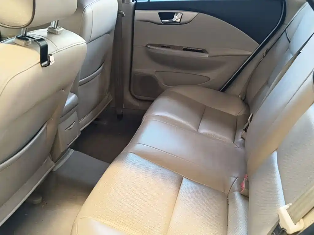 Buick Excelle 2015 — фото 17