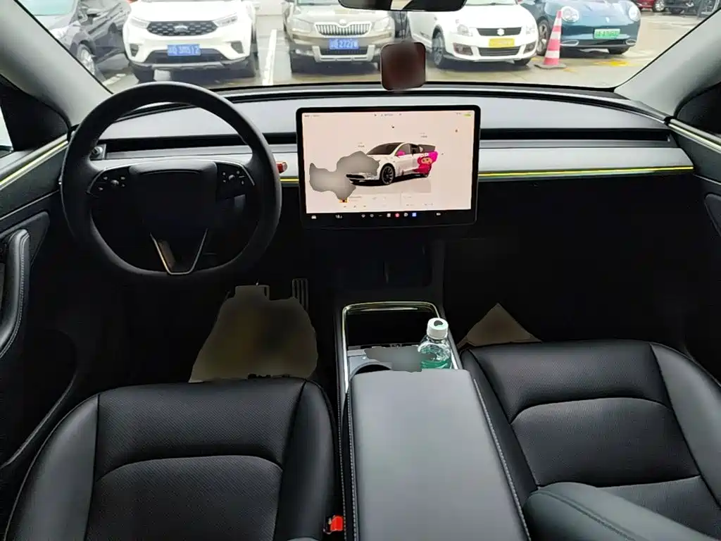 Tesla Model Y 2023 — фото 10