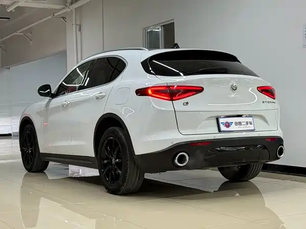 Alfa Romeo Stelvio 2019
