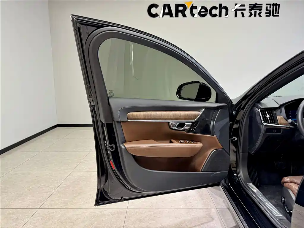 Volvo S90 2024 — фото 17
