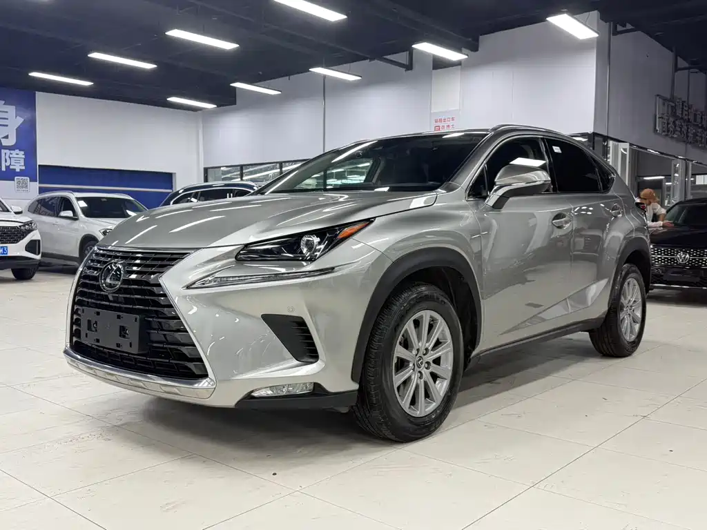 Lexus NX 2021