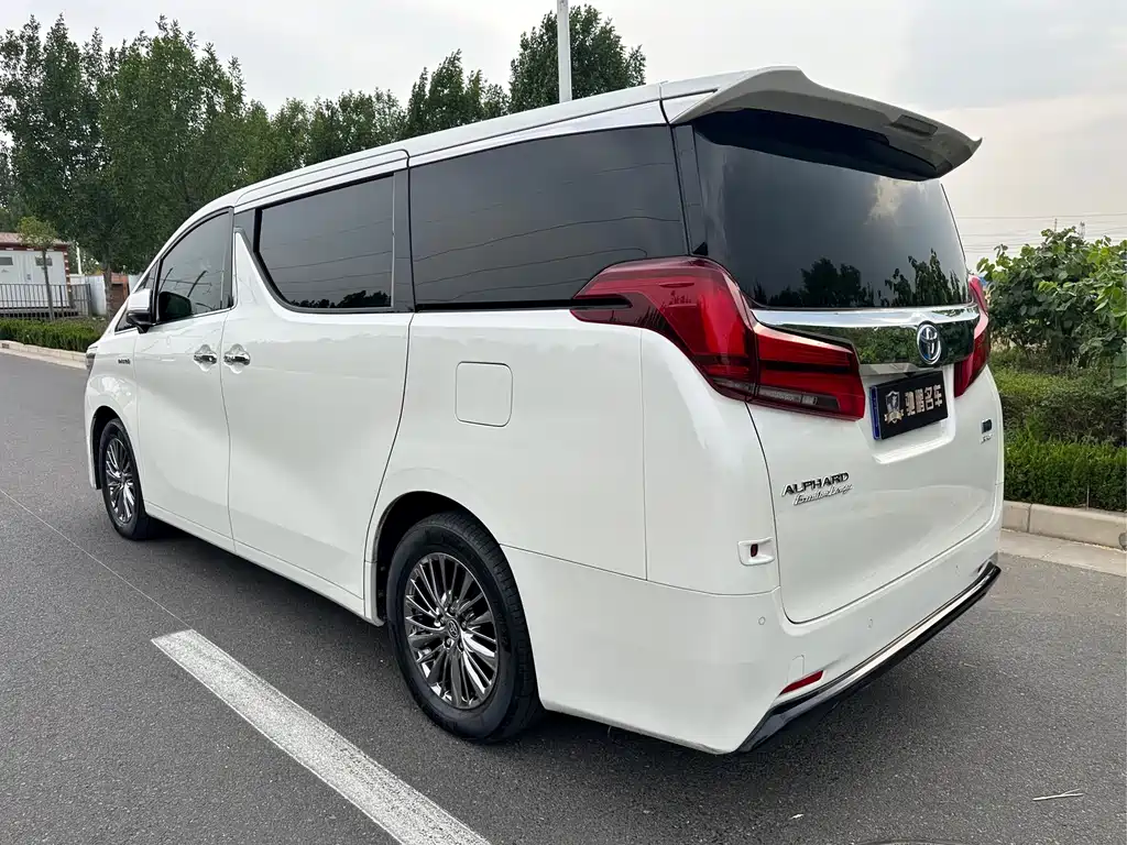 Toyota Alphard 2020 — фото 5