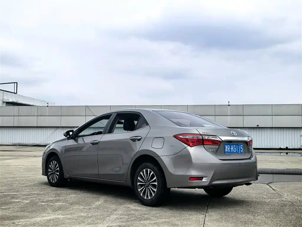 Toyota Corolla 2018 — фото 14
