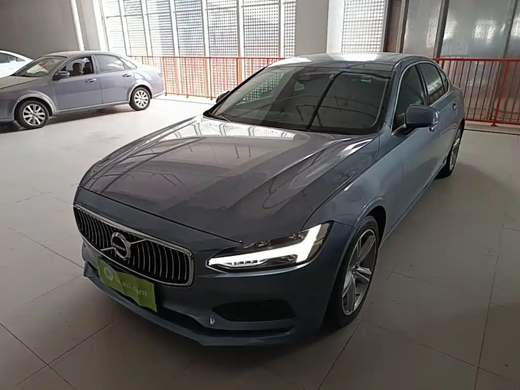 Volvo S90 2018 — фото 1
