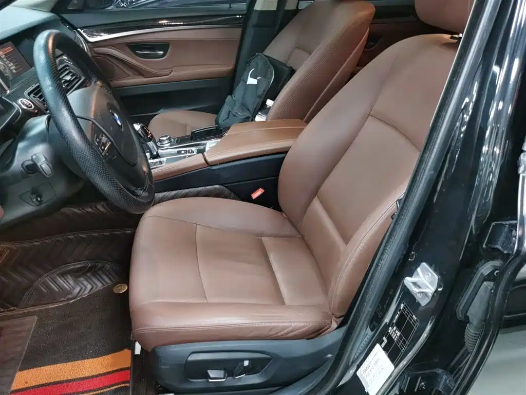 BMW 5 Series 2016 — фото 14
