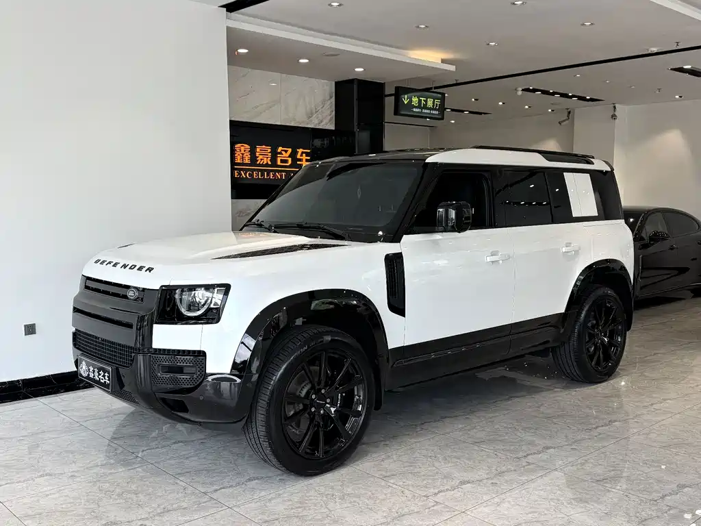 Land Rover Defender 2025