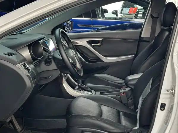 Hyundai Elantra Langdong 2017