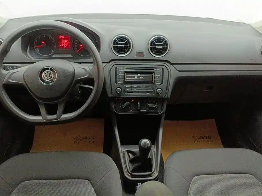 Volkswagen Jetta 2019 — фото 12