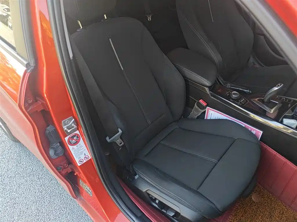BMW 1 Series 2014 — фото 17