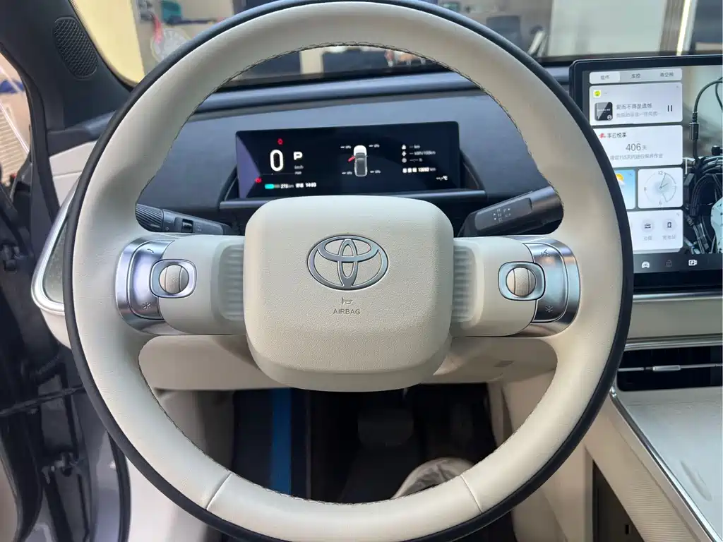 Toyota bZ3X 2025 — фото 10