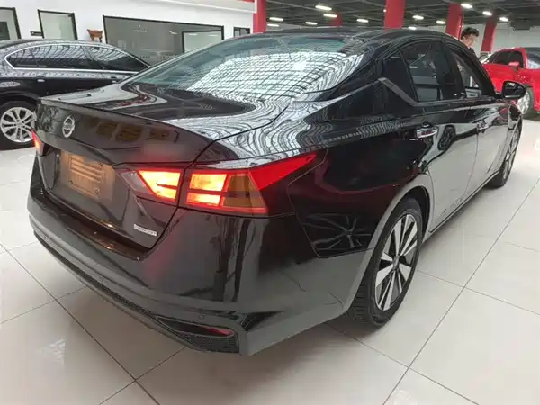 Nissan Teana 2021