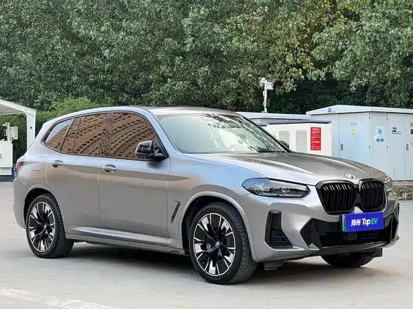 BMW iX3 2022