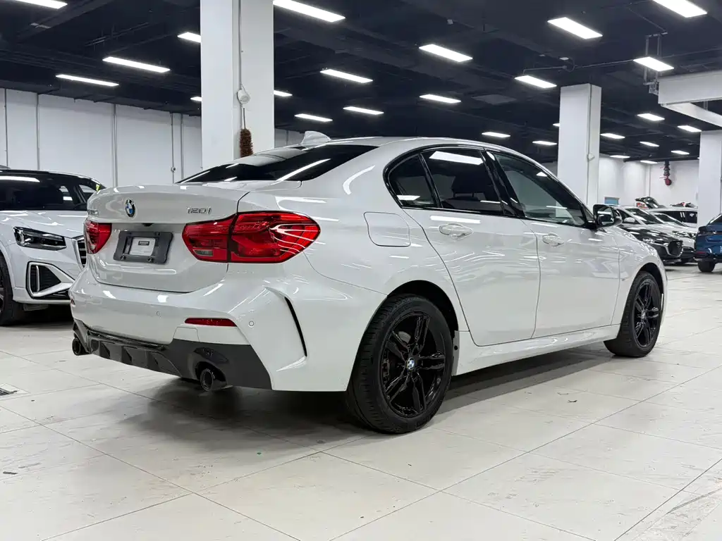 BMW 1 Series 2022
