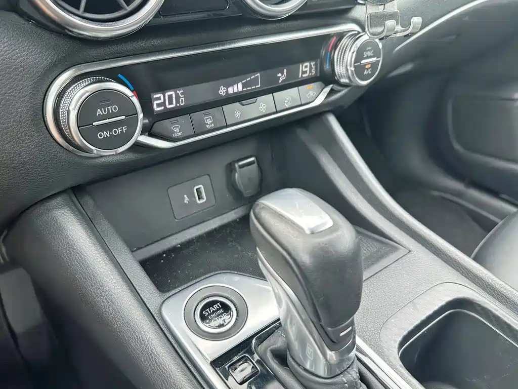 Nissan Sylphy 2020 — фото 16