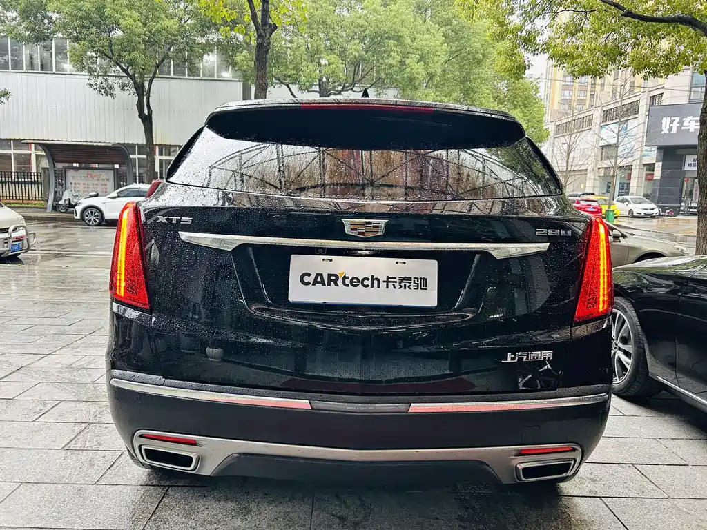 Cadillac XT5 2023 — фото 3