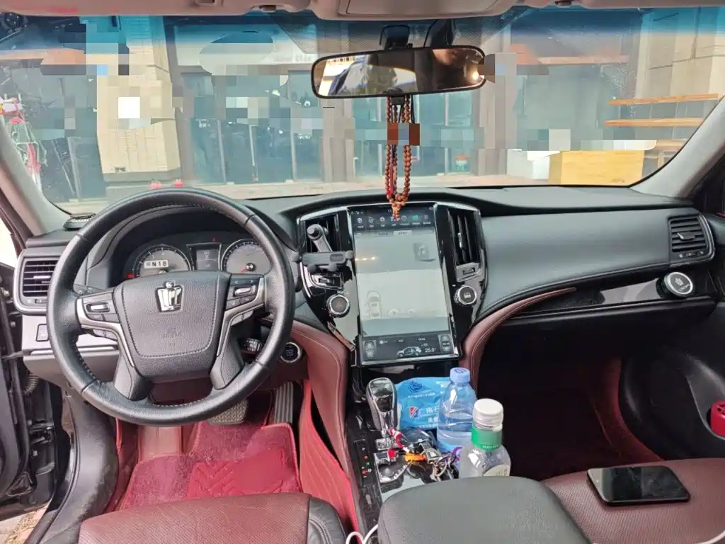 Toyota Crown 2018 — фото 13