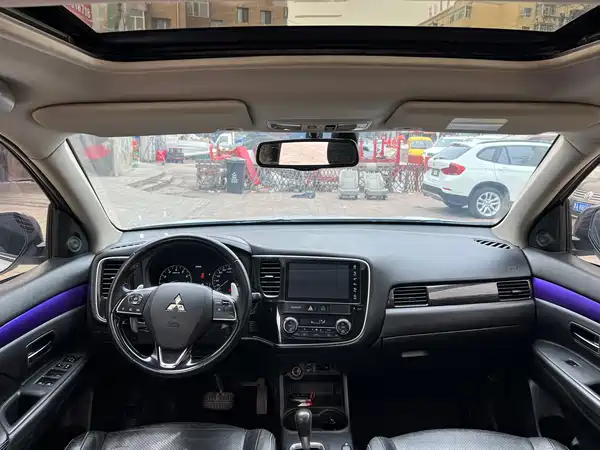 Mitsubishi Outlander 2017