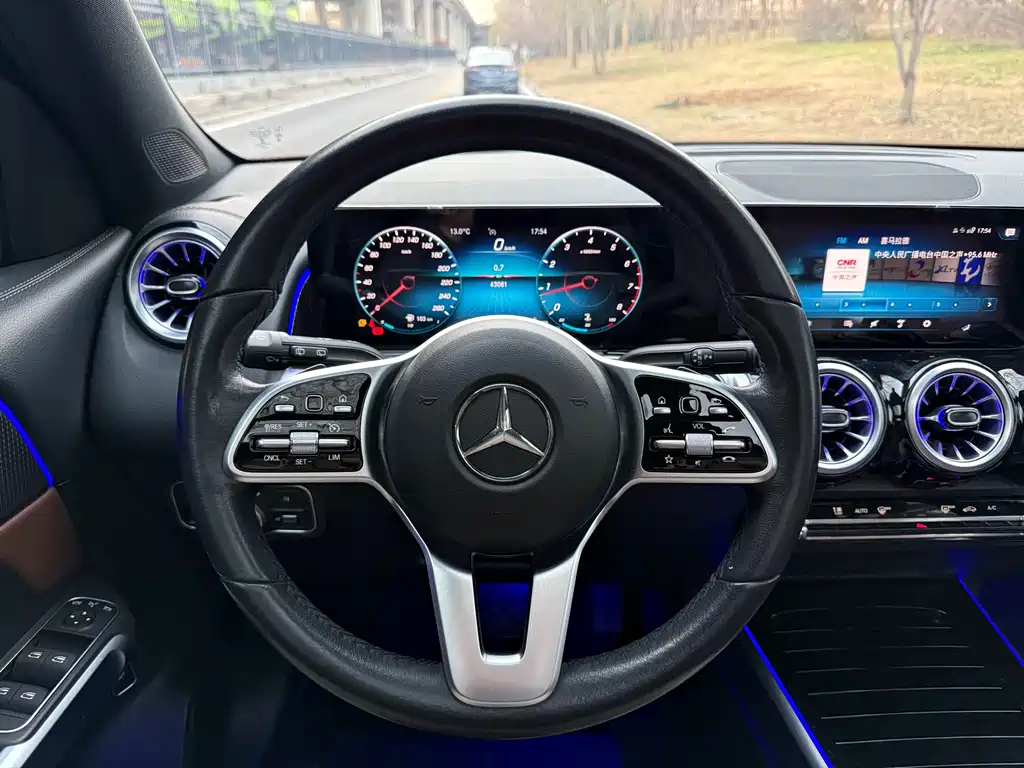 Mercedes-Benz GLB 2022 — фото 14