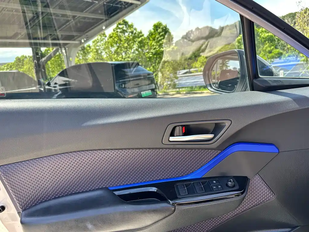 Toyota IZOA 2019 — фото 10