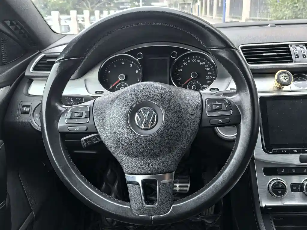 Volkswagen CC 2016 — фото 17