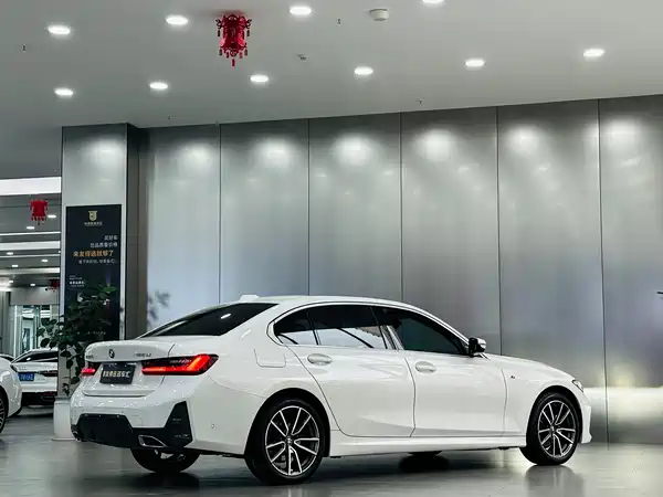 BMW 3 Series 2024