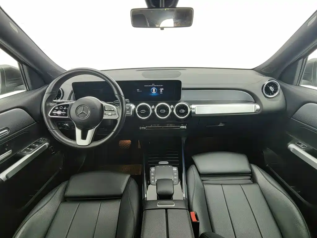 Mercedes-Benz GLB 2021