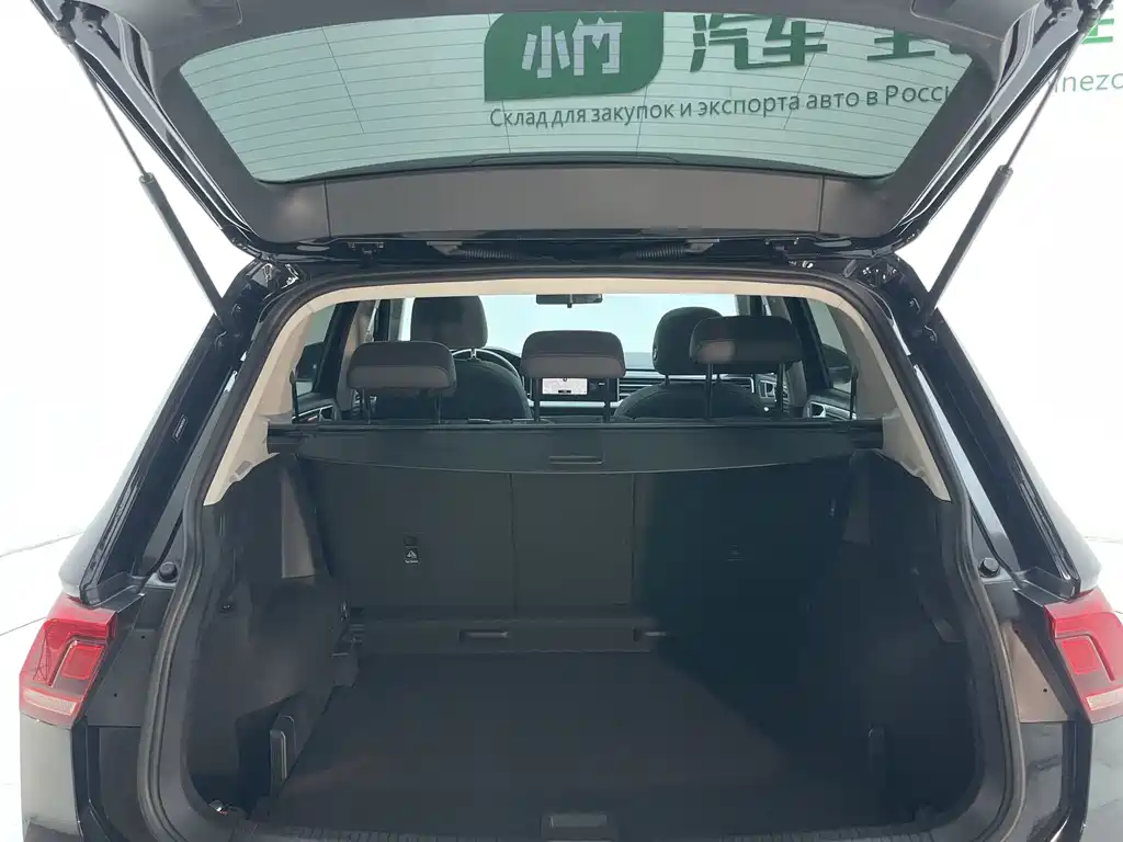 Volkswagen Tiguan L 2023 — фото 18
